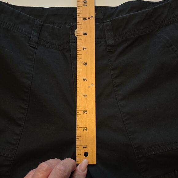 White House Black Market Capri Womens Size 6 Black Mid Rise Stretch Casual - Picture 10 of 12